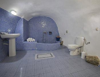 Fotinos Traditional Houses Family cavehouse bathroom Santorini