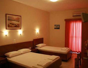 Loukas Hotel & Apartments Triple room Vrachos