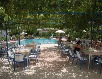 Garden Hotel Pool Bar Pastida