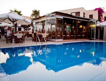 Hotel Village Mathios Pool Akrotiri