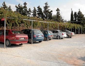 Michalis Villas Parking Kalathas
