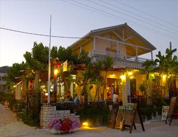Rouda Bay Hotel Restaurant Mikros Gialos