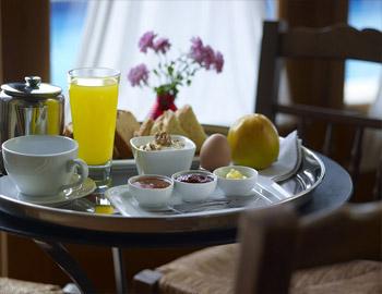 Petronikolis Traditional Hostel Breakfast Houdetsi